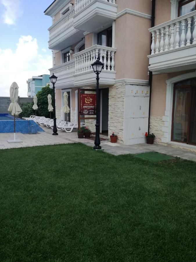 Гостевой дом Guest House Aristokrat Обзор-9